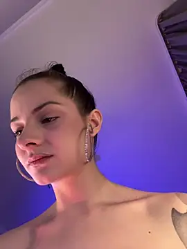 bigjuicypussy - BigJuicyPussy's free webcam