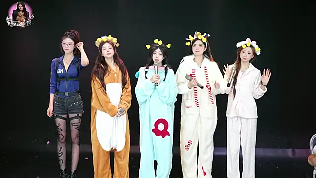 shiny-girl7788 - Shiny-girl7788's free webcam