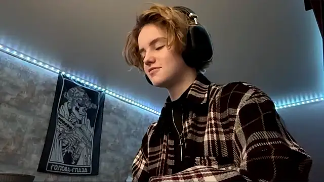 cutiegoga - CutieGoga's free webcam - UK Sex Cams