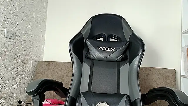 Nahomi_rous777 webcam