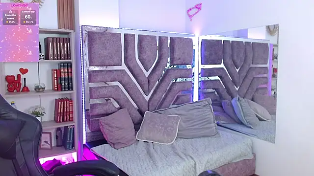 Violet_Collins1 webcam