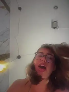 sara_calderon webcam