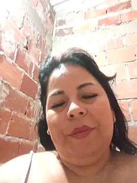 mother-big-tits (F milf) - Suck My tits