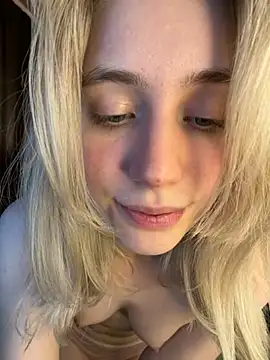 LovelyMiu webcam