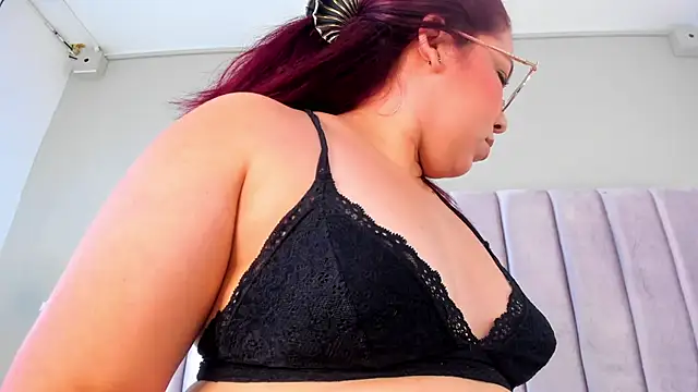 annanoval_10 - AnnaNoval_10's free webcam - UK Sex Cams