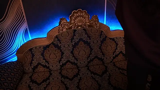 sunnygirll_ (F young) - Topless 10 minute :hideeyes: