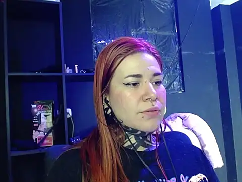 pandora_9666 (F young) - Tongs in my vagina