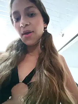 Webcam Model (Vanneskk)  is live.Free join now!