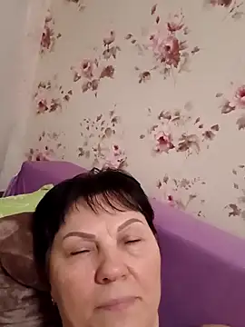 Webcam Model (OliviaaSkyy) is live