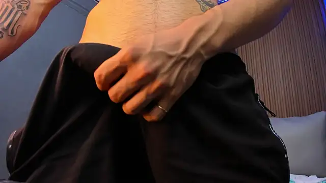 leo_santoro (M young) - 2 HANDS JEK HARD SPIT PRECUM