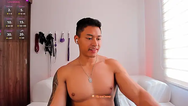 abu_dhabi_21 (M twink) - cum and clouds--暨和云