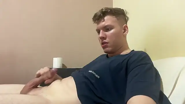 sexybooii6968 (M young) - help me to cum and taste it