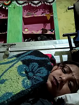 Webcam Model (Pooja_hote)  is live.Free join now!