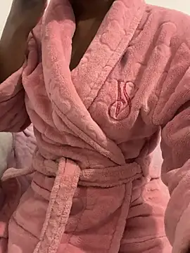 Webcam Model (BellaRosex_x)  is live.Free join now!