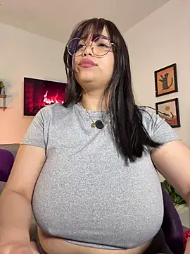 Webcam Model (tati_reyess) is live