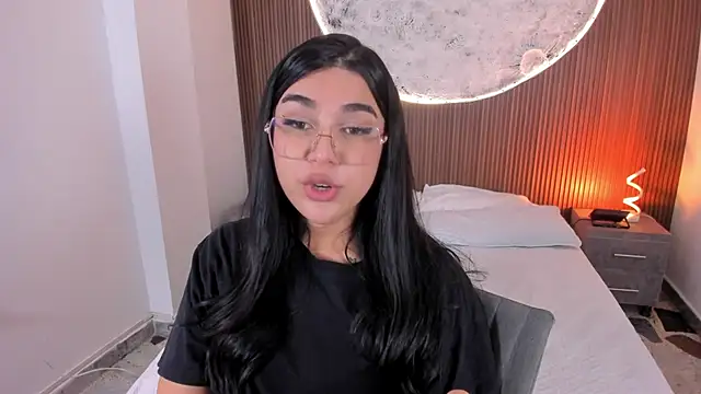 RoseCassie Live Webcam on Stripchat