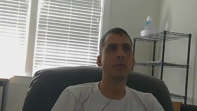 betaguy25 - BetaGuy25's free webcam - UK Sex Cams