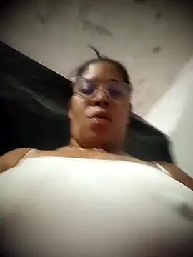 Big_ass_submissive webcam