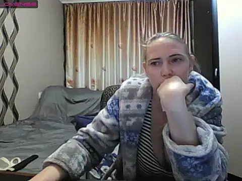 jennideep - JenniDeep's free webcam - UK Sex Cams