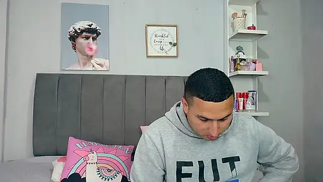 naughtyloverss webcam