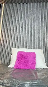 alahia_betancurx webcam