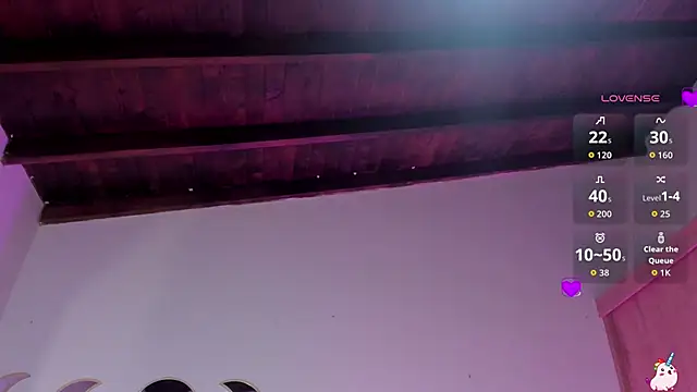 rajnar_ninaa (F young) - Wearing heels, covered in oil, naked.