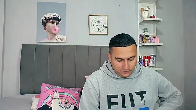 naughtyloverss - Naughtyloverss's free webcam - UK Sex Cams