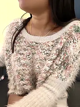 Webcam Model (yhona_darling)  is live.Free join now!