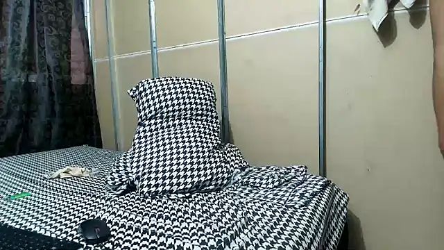 naomiwildburn webcam