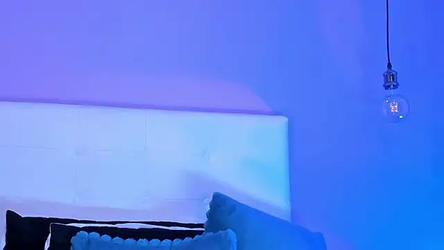 charlotte11-11 - Charlotte11-11's free webcam - UK Sex Cams