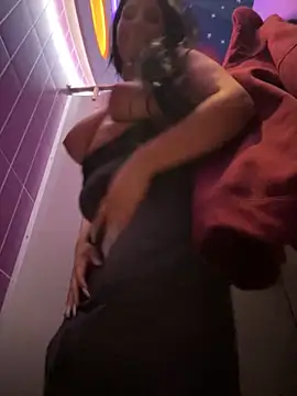 tisha_busty (F milf) - double penetration in a dirty toilet