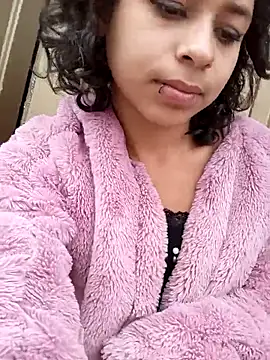 h_hiana (F young) - Tits out 4 minutes + spank pussy