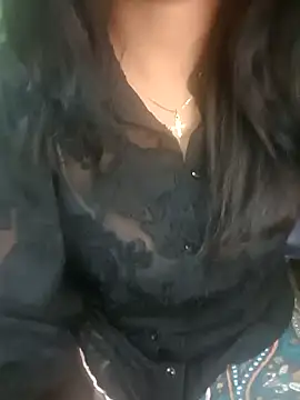 Webcam Model (tamil_thaara03)  is live.Free join now!