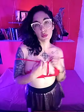 melinerd - Melinerd's free webcam - UK Sex Cams