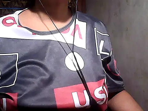 sweetsosie18 - Sweetsosie18's free webcam - UK Sex Cams