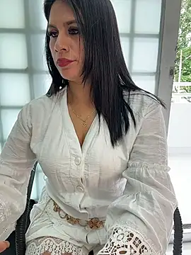 sofia_convers (F milf) - show my pussy wet 💦🥵