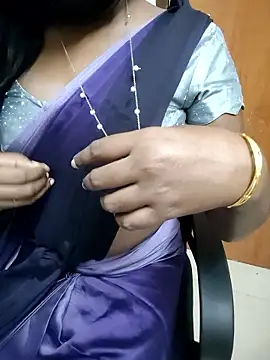 Webcam Model (Tamilmallu-duskygirl03)  is live.Free join now!