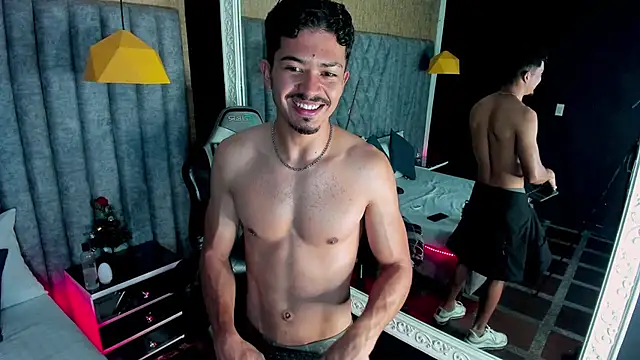 nicolaikarav (M young) - get naked