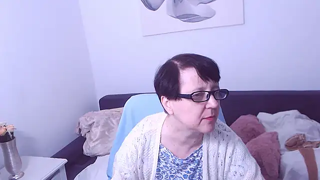 christarose (F mature) - dance monkey,naked