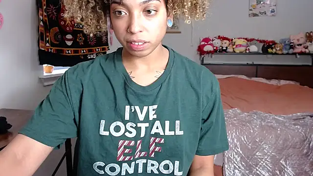 cherribombzz - Cherribombzz's free webcam