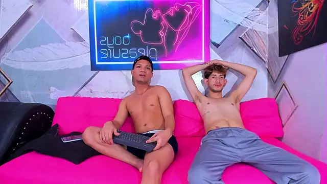 room_boys_hot - Room_boys_hot's free webcam