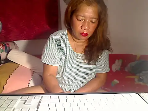 wethornypussy4u - Wethornypussy4u's free webcam