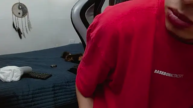 aaron_blug - Aaron_blug's free webcam - UK Sex Cams