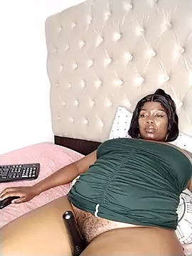 Webcam Model (CuteBootyBae) is live