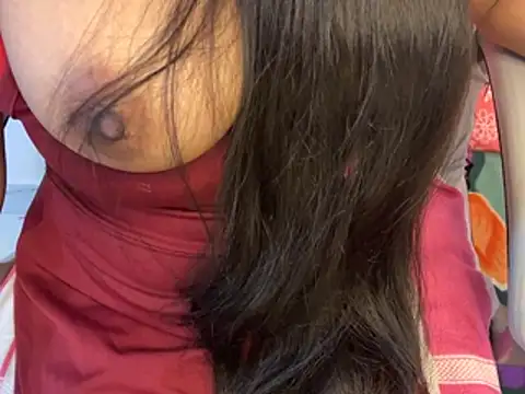 Webcam Model (Suvi-5)  is live.Free join now!