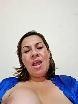 zaralu_ - Zaralu_'s free webcam