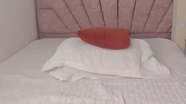 savannahwildee - SavannahWildee's free webcam