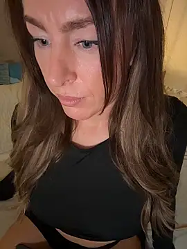 Webcam Model (ChristinaSiemone)  is live.Free join now!