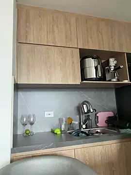 Webcam Model (AnnaCastillo_)  is live.Free join now!