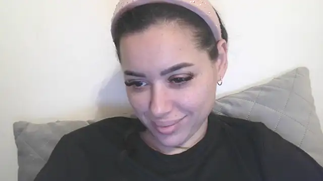 lovelyjulliette - LovelyJulliette's free webcam